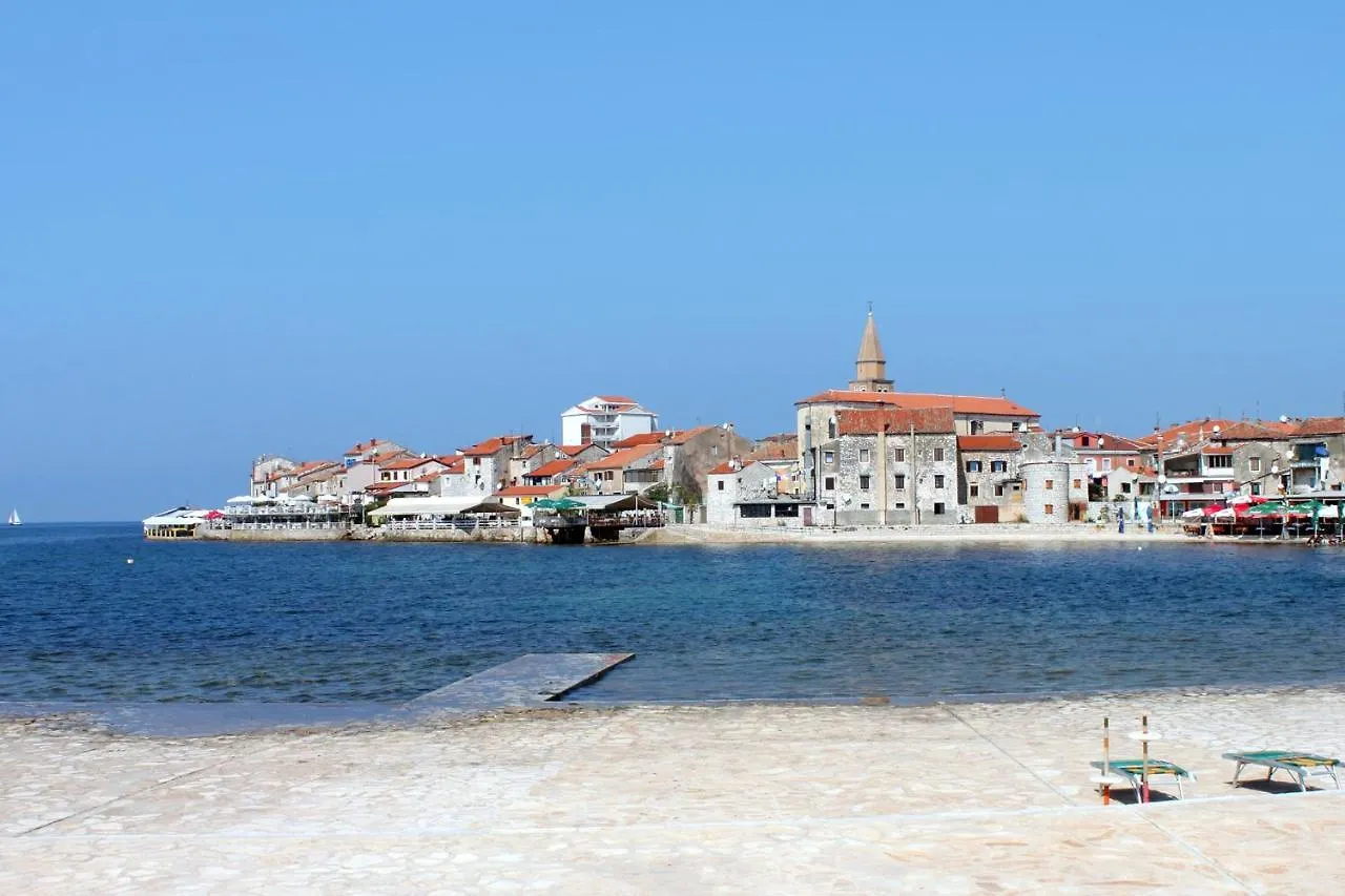 Apartments With A Parking Space Umag - 7039