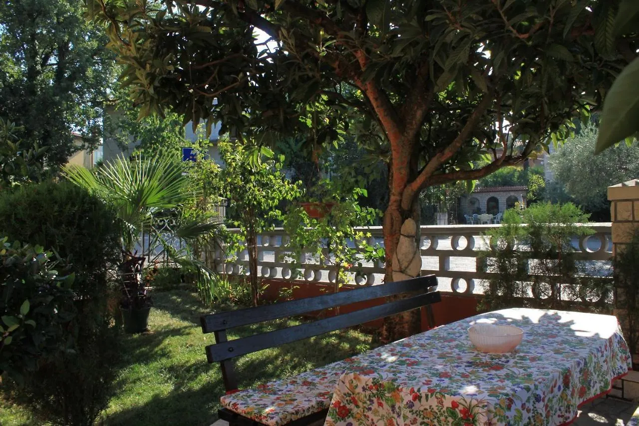 Apartments With A Parking Space Umag - 7039 Croatia