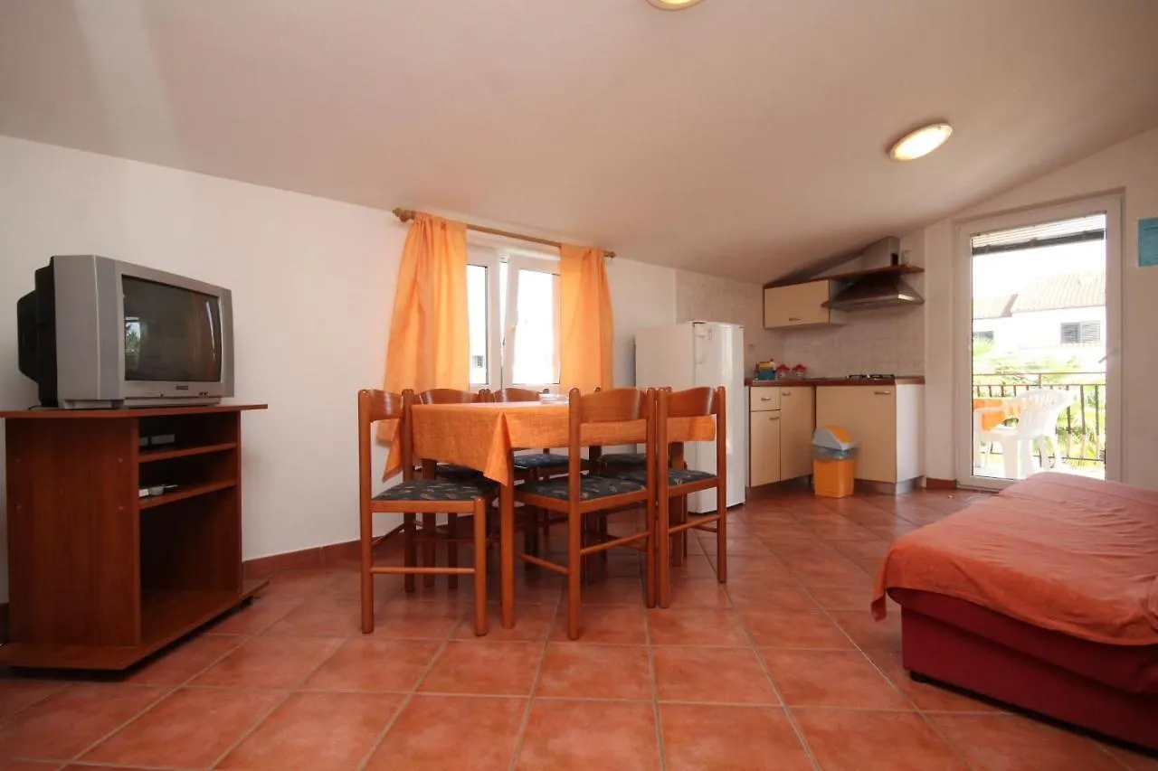Apartments With A Parking Space Umag - 7039