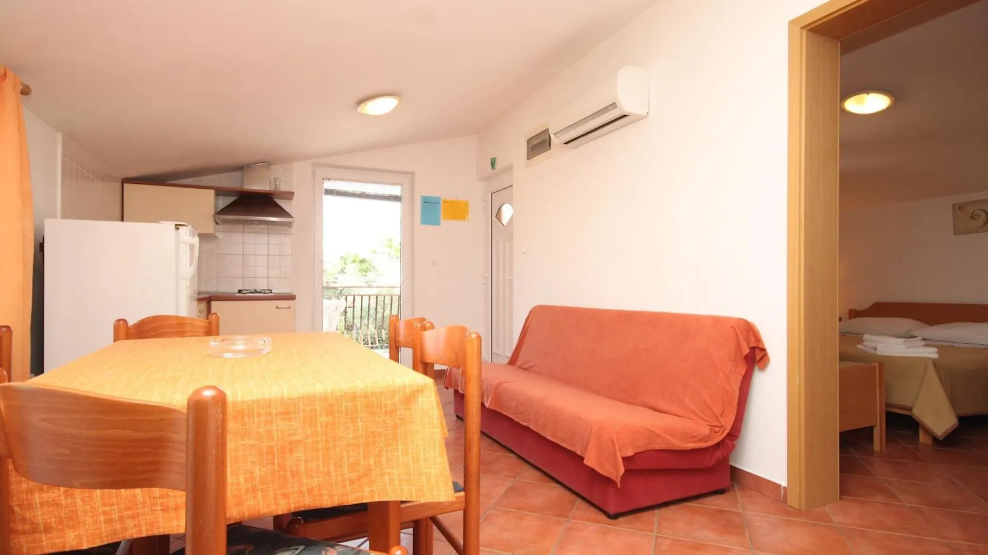 Apartments With A Parking Space Umag - 7039